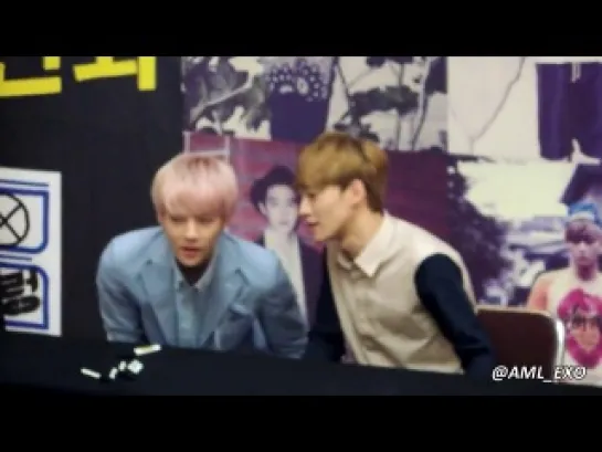 [FANCAM] 130817 Sehun & Chen focus @ Yeoido Fansign