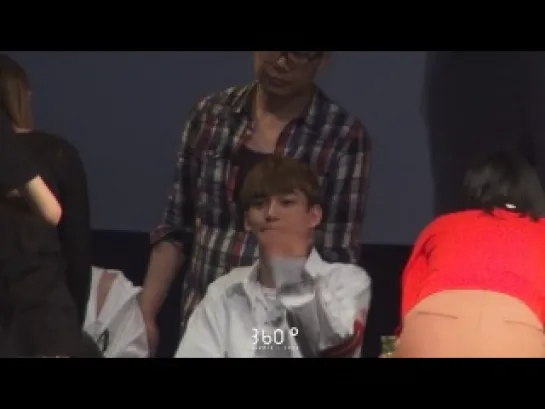 [FANCAM] 130606 EXO (Chen focus) @ Daejeon Fansign