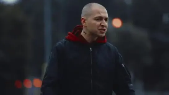 Oxxxymiron приглашает на баттл против Dizastera [ https://vk.com/CINELUX ]