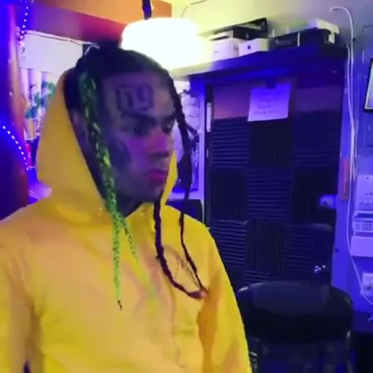 6ix9ine - отрывок трека. [ https://vk.com/CINELUX ]