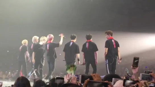 [VK][30.06.18][Fancam]  The 2nd World Tour The Connect In Bangkok (encore talk)