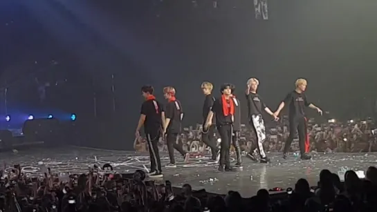 [VK][30.06.18][Fancam] The 2nd World Tour The Connect In Bangkok (Ending)