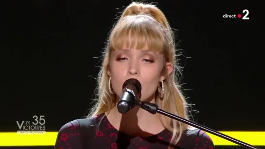 Angèle - Medley [Balance ton quoi, Oui ou non, Je veux tes yeux, Flou]  2020