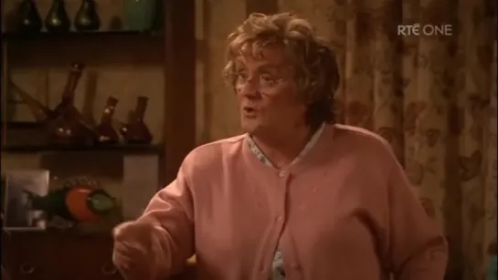 Mrs Browns Boys - S1 E3 Mannys Merchandise in english eng