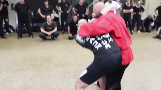 KRAV MAGA vs PENCHAK SILAT - Alain Formaggio vs Franck Ropers !