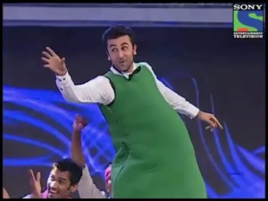 Ranbir And SRK Perform on Mangorita