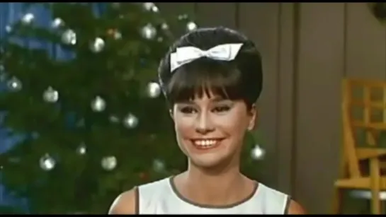 Astrud Gilberto With Stan Getz - Girl From Ipanema (1964)