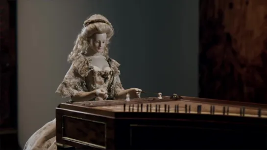 Demonstration of David Roentgens Automaton of Queen Marie Antoinette, The Dulcimer Player