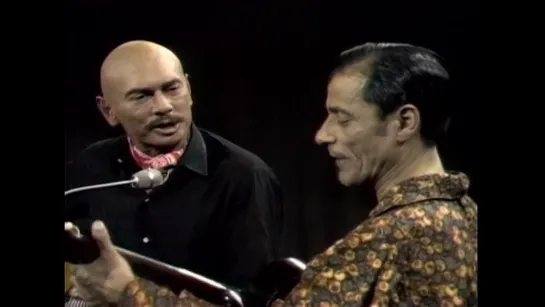 Yul Brynner Two Guitars on the Ed Sullivan Show. С Алёшей Дмитриевичем.