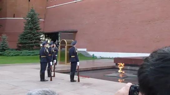 Changing of the guard at the Kremlin (HD)