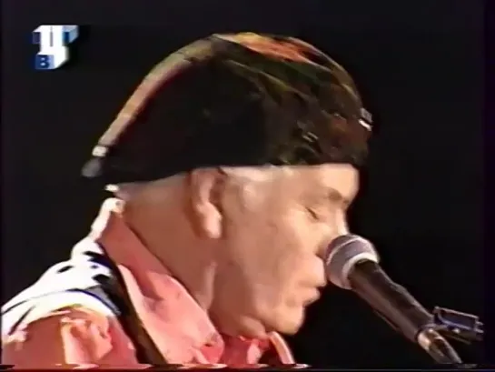 Procol Harum - Kremlin Palace, Moscow - May 30, 2001 (480p)