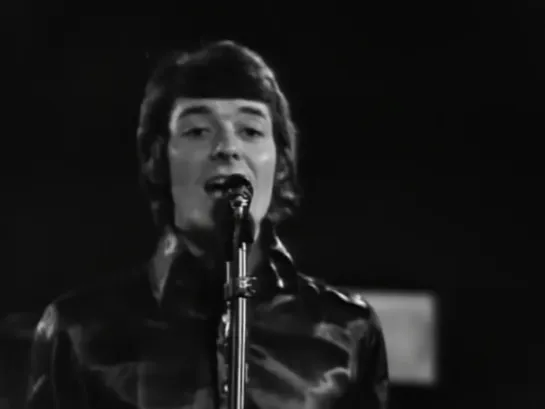 The Hollies — Bus Stop ᴴᴰ (1966) (2160p)