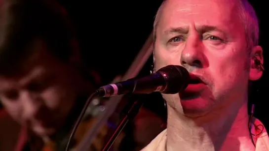 Mark Knopfler  Emmylou Harris - Done With Bonaparte (Real Live Roadrunning _ Official Live Video) (1080p)