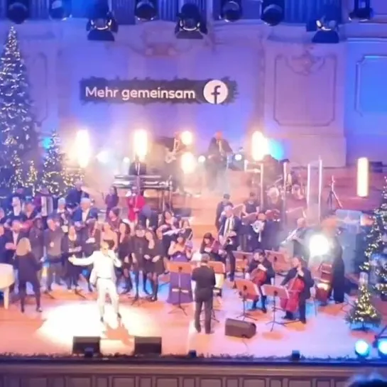 09.12.2019 Dieter Bohlen beim Facebook Weihnachtskonzert in der Hamburger Laeiszhalle