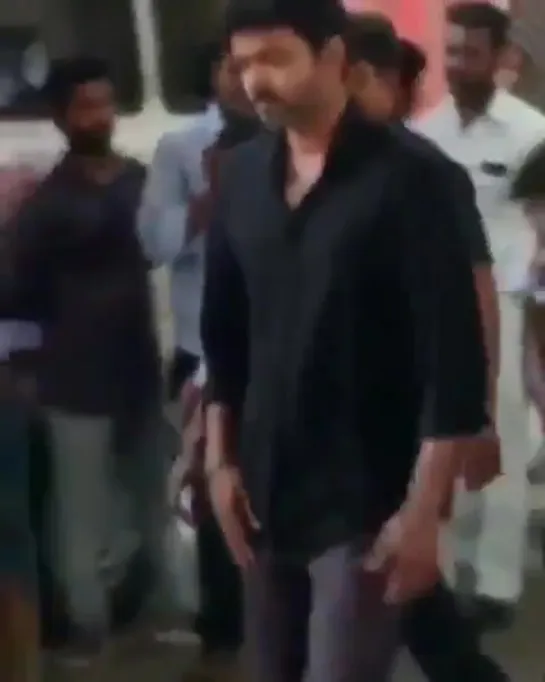 Виджай в больнице у техника команды #Thalapathy63  -  24.04.19 - 3