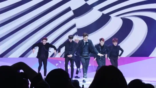 [VK] [27.12.2015] Monsta X - Hero (фанкам) @ SBS Awards Festival