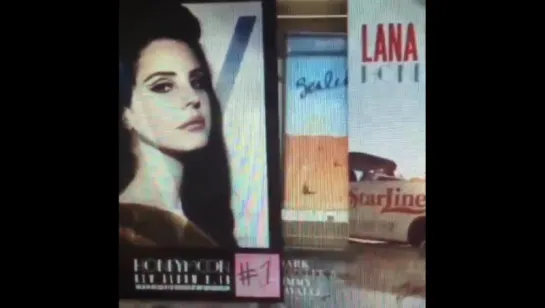 Публикация за 18 сентября 2015 (instagram.com/lanadelrey)