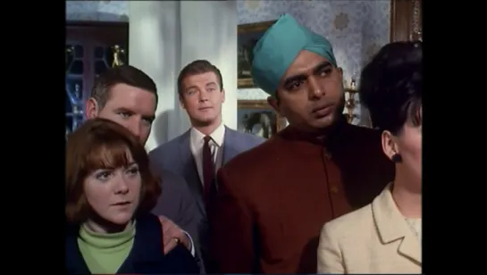 The Saint S4 E7 'The Angel's Eye' (1966)   Roger Moore, Jane Merrow, Liam Redmond