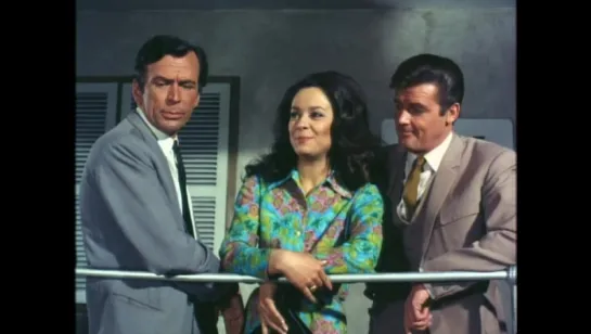 The Saint S4 E28 'The Gadic Collection' (1967)   Roger Moore, Peter Wyngarde, Georgia Brown