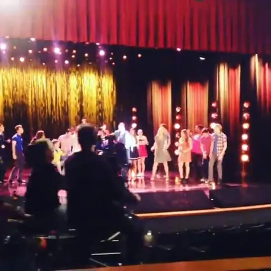 glee 100th episode bts