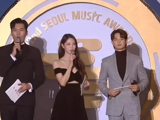 [230119] MC Mijoo, Minho и Kim Il-joong (4/10) @ 32nd Seoul Music Awards