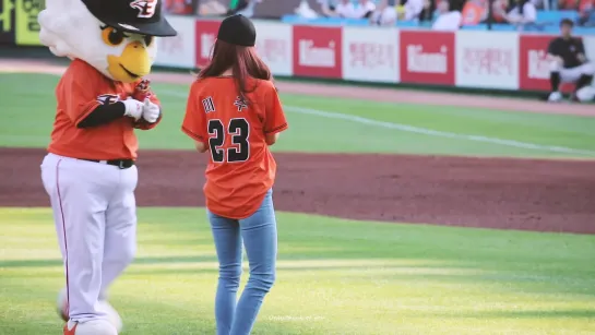 [190706] Mijoo & Jiae @ «Hanwha Eagles vs. KT Wiz»