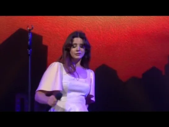 Lana Del Rey – Summertime Sadness (Live @ «Endless Summer Tour»: «First Midwest Bank Amphitheatre»)