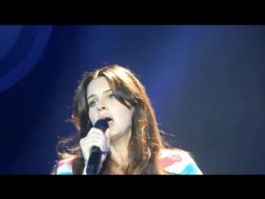 Lana Del Rey – Blue Jeans (Live @ «Endless Summer Tour»: «Cynthia Woods Mitchell Pavilion»)