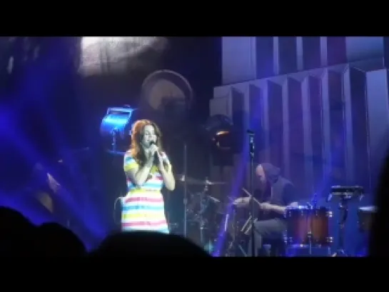 Lana Del Rey – Us Against The World (Live @ «Endless Summer Tour»: «Cynthia Woods Mitchell Pavilion»)