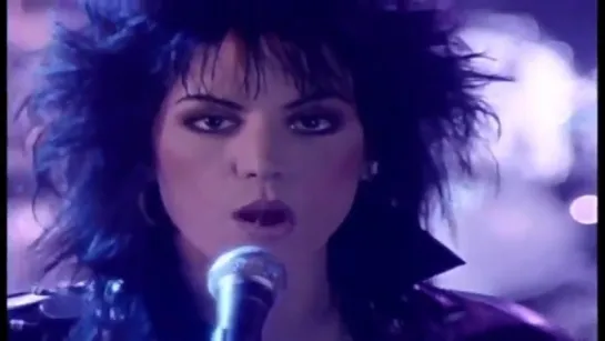 Джоан Джетт (Joan Jett) и the Blackhearts - I Hate Myself For Loving You