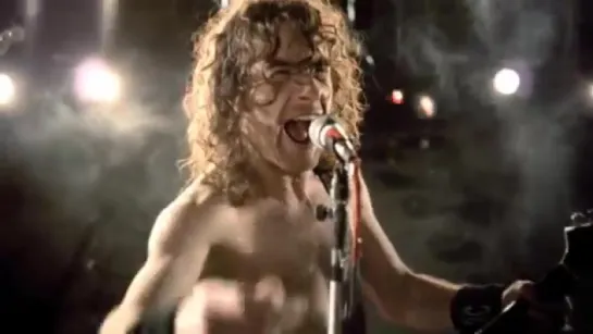 Airbourne - Blonde, Bad And Beautiful [OFFICIAL VIDEO]