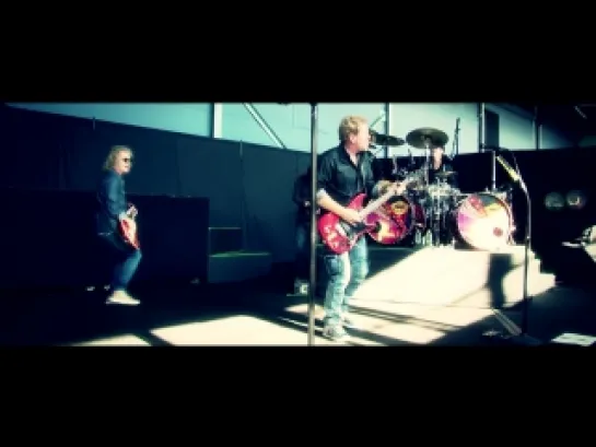 Night Ranger - “Running Out Of Time“ (Official Music Video)