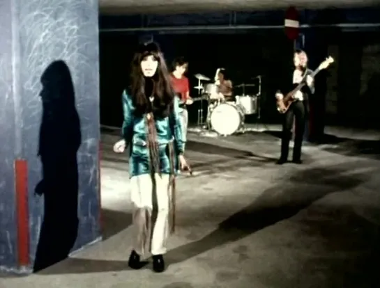 66) SHOCKING BLUE - Never Marry A Railroad Man (MAGICAL FLIGHT) HD