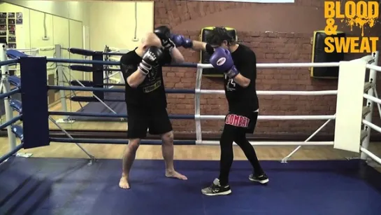 Бокс. Встречный апперкот в корпус. Boxing. Counter uppercut to the body.