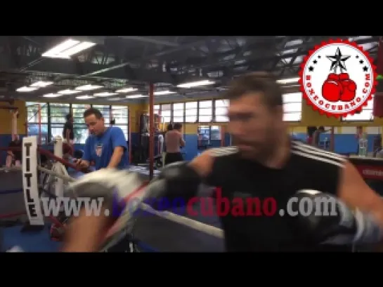 Ruslan Chagaev entrenando con el Dr.Pedro Díaz @MundoBoxing Boxeo Cubano