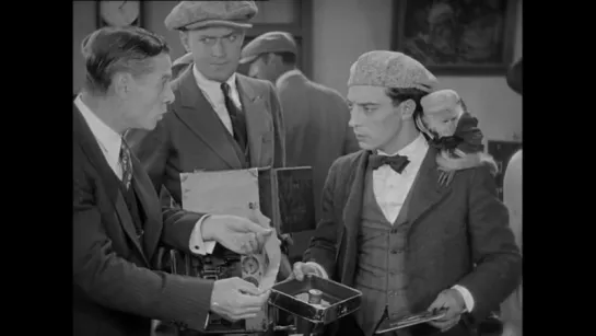 The Cameraman (1928) Buster Keaton, Edward Sedgwick - subtitulada