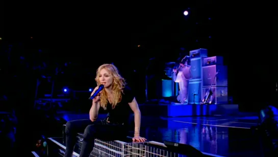 15) MADONNA - Drowned World Substitute For Love (The Confessions Tour) 2006 (HD) (A.Romantic)