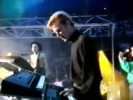 33) Depeche Mode - Stripped & A Question Of Time (Peters Pop Show) HD (A.Romantic)