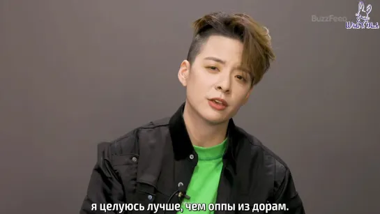 Эмбер читает пошлые твиты/Amber Liu Reads Thirst Tweets (рус.суб)