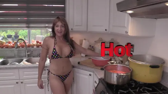 Bikini MILF Mom - Homemade Salsa