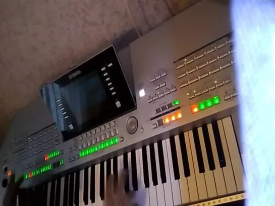 Саня Бон ,,Цыганочка,, Yamaha tyros-2