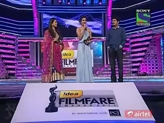 57th. Filmfare Awards - сцены с Шахрукх Кханом и Ранбиром Капуром  (часть 5)