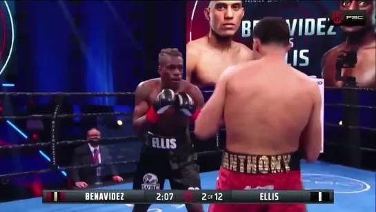 David Benavidez vs Ronald Ellis: action in RD2