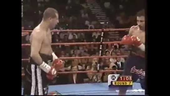 Johnny Tapia vs Paulie Ayala 2 _ 07.10.2000