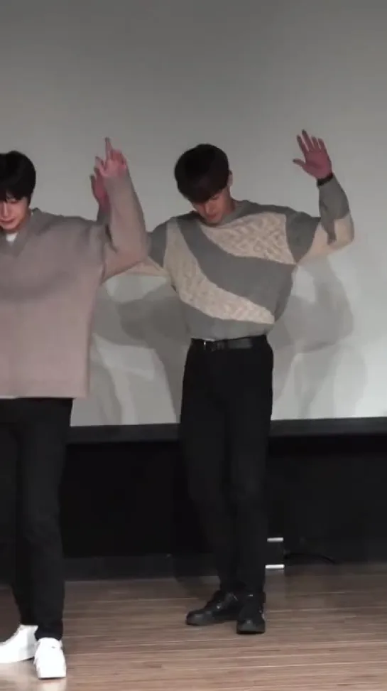 [VK][28.03.2021] MONSTA X fancam (Shownu focus) @ Fansign 'FANTASIA X'