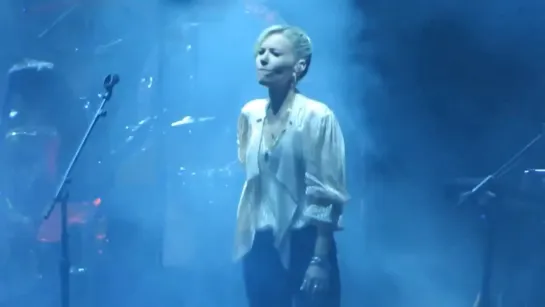 Dido - White Flag (Paris, 01.10.19)