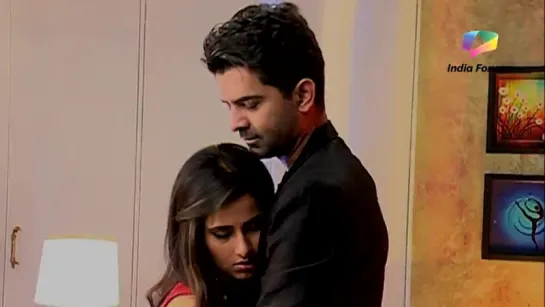 Advay Saves Chandni From Molestation _ Iss Pyaar Ko Kya Naam Doon