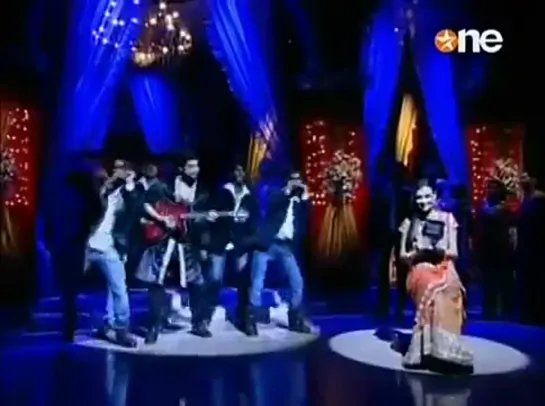 Sanaya Irani  Gurmeet Chaudhary Dance Performance in PKYEK (HD)