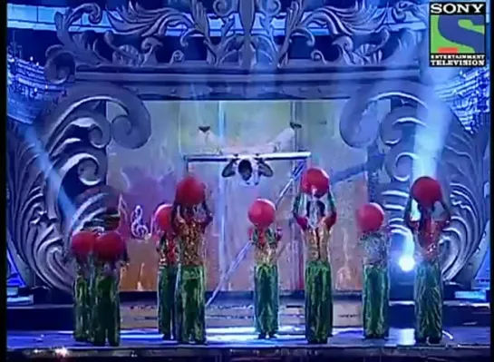 Aamir Ali Sanaya Irani Aishwarya and Ravi Dubey Romantic Act Performance - GR8 Women Awards 2012