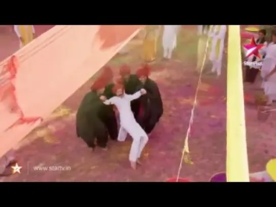 Khushi's Funny Dance on 'O Meri Zohra Jabeen' HD